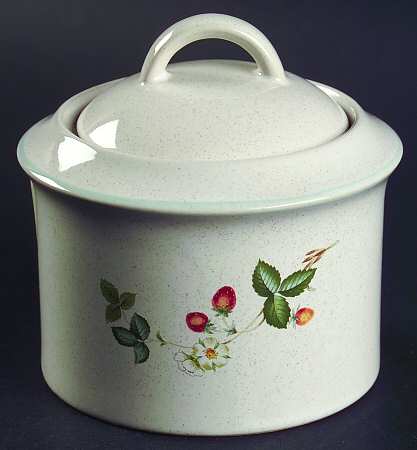 Berry Patch Sugar Bowl & Lid