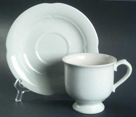 Country Style Footed Cup & Saucer Set