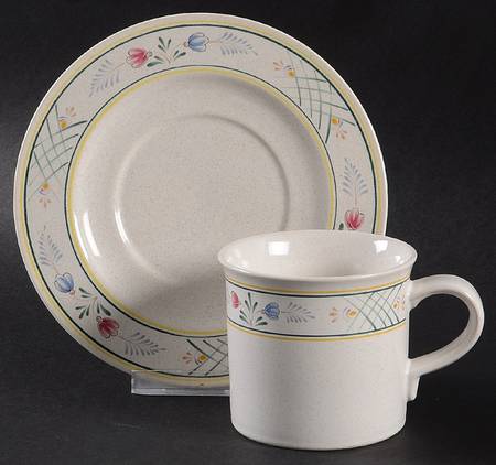 Treillage Flat Cup & Saucer Set