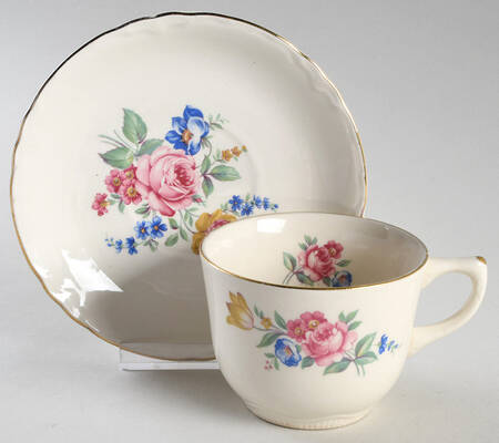 Hazel Flat Cup & Saucer Set