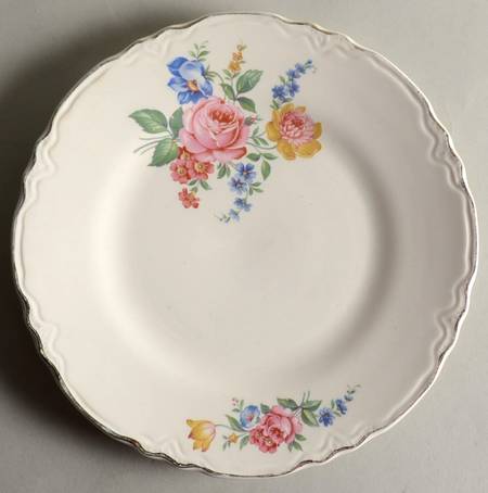 Hazel Dinner Plate by SCIO