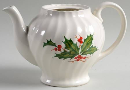Holly Teapot No Lid