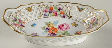 Dresden Line-Bouquet (Pierced) 7" Oval Tray