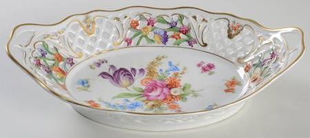 Dresden Line-Bouquet (Pierced) 12" Oval Pierced Basket