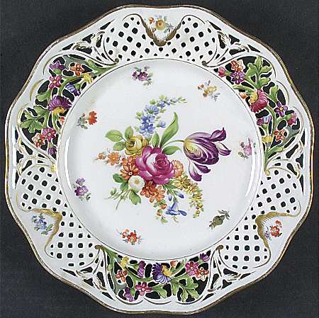 Dresden Line-Bouquet (Pierced) Dinner Plate