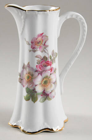 Briar Rose (Gold Trim) 16 Oz Pitcher