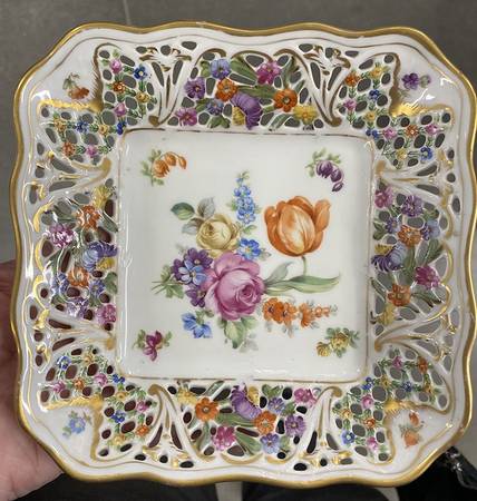Chateau Dresden-Royal Dresner Art 6" Large Square Bon Bon