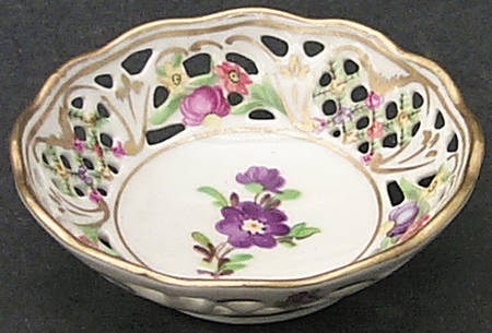 Chateau Dresden-Royal Dresner Art Nut Dish