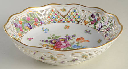 Chateau Dresden-Royal Dresner Art 9" Pierced Round Bowl