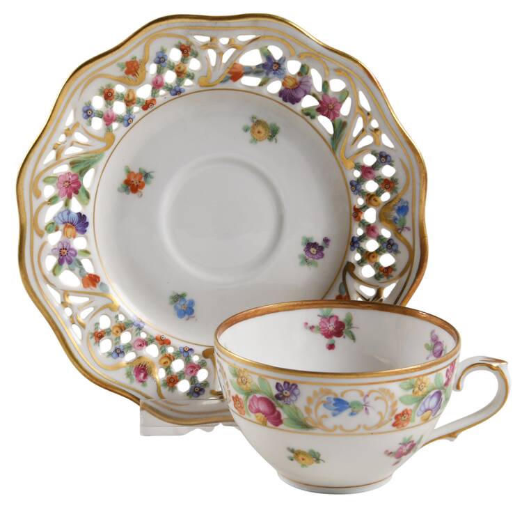 Chateau Dresden-Royal Dresner Art Flat Demitasse Cup & Saucer Set
