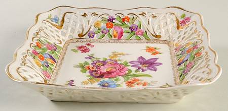 Dresden Line-Bouquet (Pierced) 8" Large Square Bon Bon