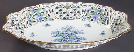 Chalet Forget Me Not (Pierced) 10" Pierced Oval Bowl