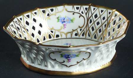 Chalet Forget Me Not (Pierced) Oval Bon Bon
