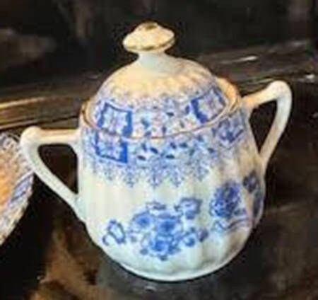 China Blau Sugar Bowl & Lid