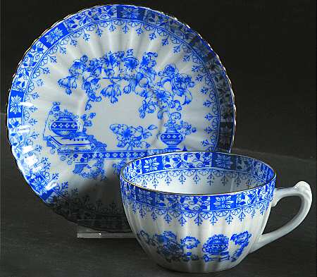 China Blau Flat Cup & Saucer Set