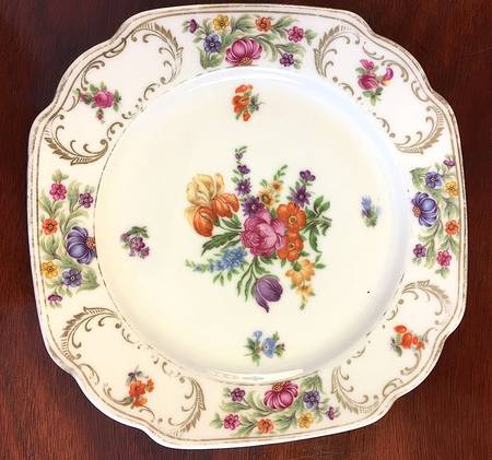 Dresdner Art (Smooth) Square Accent Salad Plate