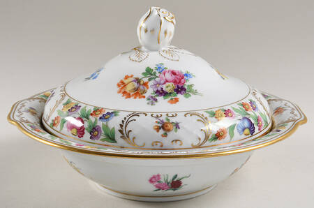 Dresdner Art (Smooth) Round Covered Vegetable by Schumann - Bavaria
