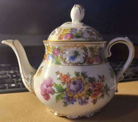 Dresdner Art (Smooth) Individual Teapot & Lid