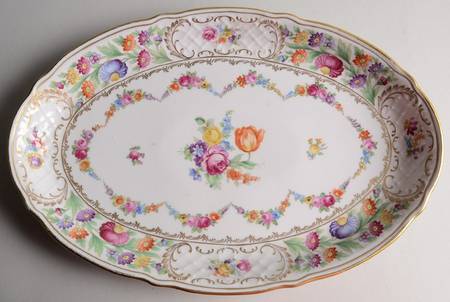 Dresden Garland 14" Oval Serving Platter