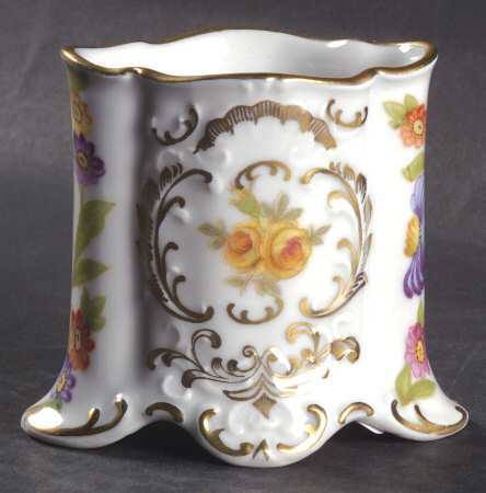 Empress Dresden Flowers Cigarette Holder