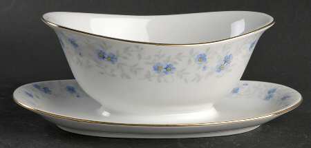 Forget Me Not (Coupe) Gravy Boat with Attached Underplate