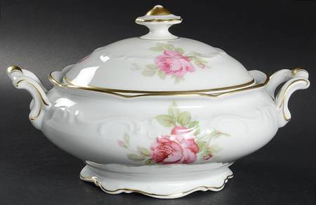 La Vie En Rose Round Covered Vegetable