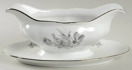 Nannette Gravy Boat with Attached Underplate