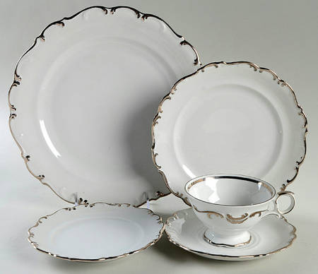 Platinum Elegance 40 Piece Estate Set