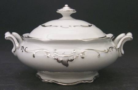 Platinum Elegance Round Covered Vegetable