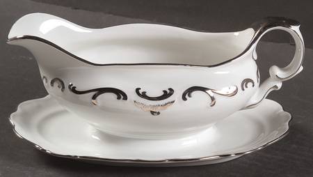 Platinum Elegance Gravy Boat with Attached Underplate