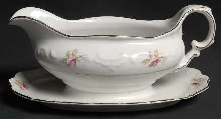 SCH103 Gravy Boat with Attached Underplate