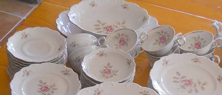 SCH104 Footed Cup & Saucer Set