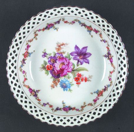 SCH106 8" Pierced Round Bowl