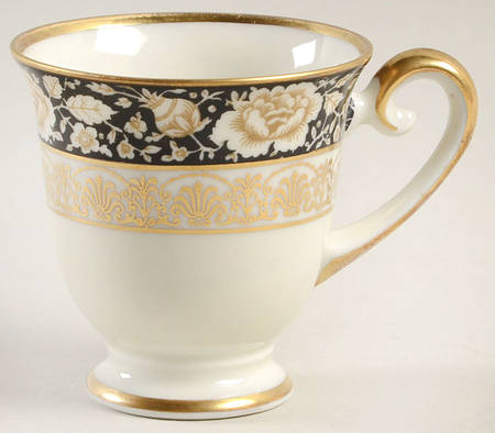 25076 Black Footed Demitasse Cup