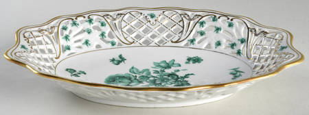 SCH4 10" Pierced Oval Bowl