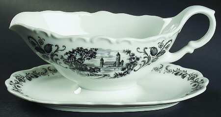 SCH49 Gravy Boat with Attached Underplate