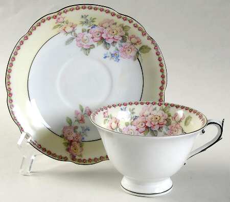 SCH70 Footed Cup & Saucer Set