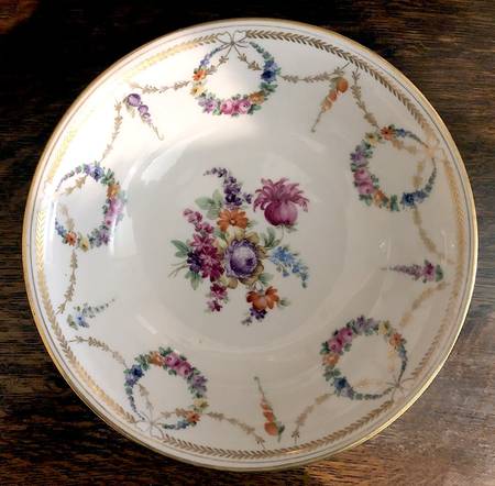 SCH82 9" Round Vegetable Bowl