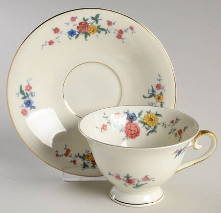 SCH87 Footed Cup & Saucer Set