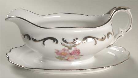 Sweet Briar Gravy Boat with Attached Underplate