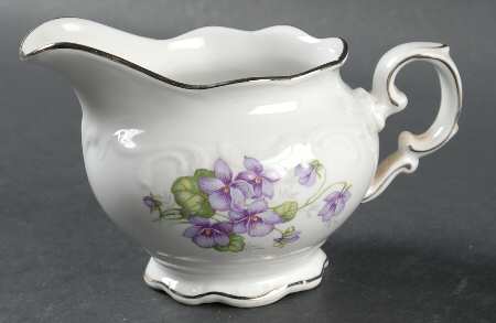 Violette (Platinum Trim) Creamer