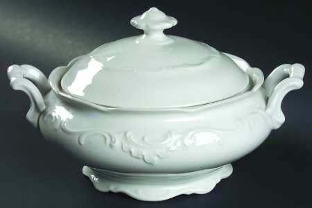 White Elegance Round Covered Vegetable