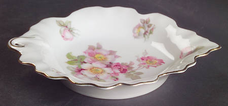 Wild Rose Scalloped (Coupe) Leaf Shaped Dish