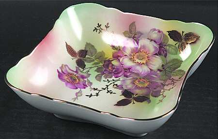 Wild Rose (Scallop, Rim, Embossed) 6" Square Vegetable Bowl