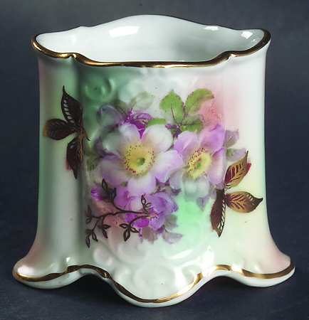 Wild Rose (Scallop, Rim, Embossed) Cigarette Holder