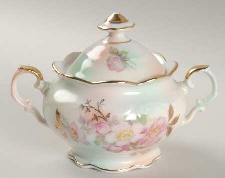 Wild Rose (Scallop, Rim, Embossed) Sugar Bowl & Lid