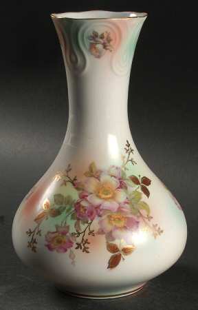 Wild Rose (Scallop, Rim, Embossed) 8" Vase