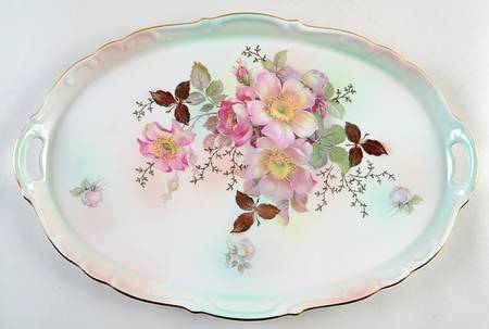 Wild Rose (Scallop, Rim, Embossed) 16" Handled Tray