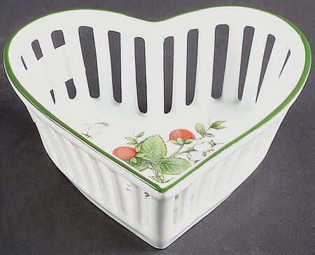Wild Strawberry 4" Pieced Heart Shaped Dish