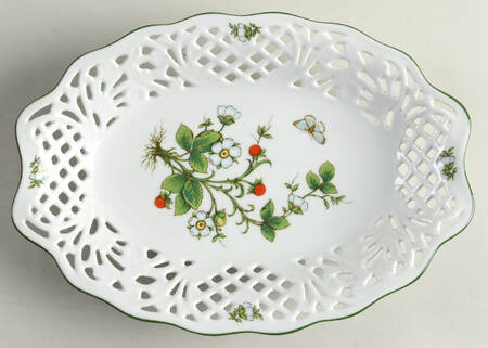 Wild Strawberry 10" Pierced Oval Bowl